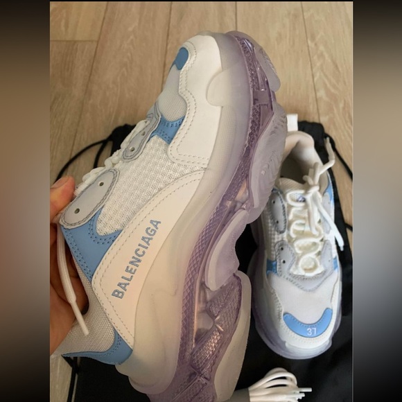 Authentic Balenciaga triple S sneakers - Picture 2 of 6